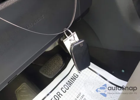 2022 Toyota Sienna Xle z USA, uszkodzony, nr VIN 5TDJRKEC1NS090515